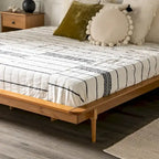King-Size-Plattformbett aus Massivholz