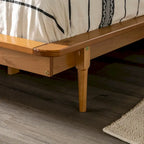 King-Size-Plattformbett aus Massivholz